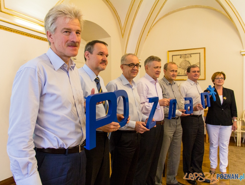 Zespół Miasta Poznania przygotowany do Poznań Business Run, od lewej Ryszard Grobelny, Tomasz Kayser, Mirosław Kruszyński, Jerzy Stęp[ień, Dariusz Jaworski, Stanisław Tamm, Barbara Sajnaj Foto: lepszyPOZNAN.pl / Piotr Rychter