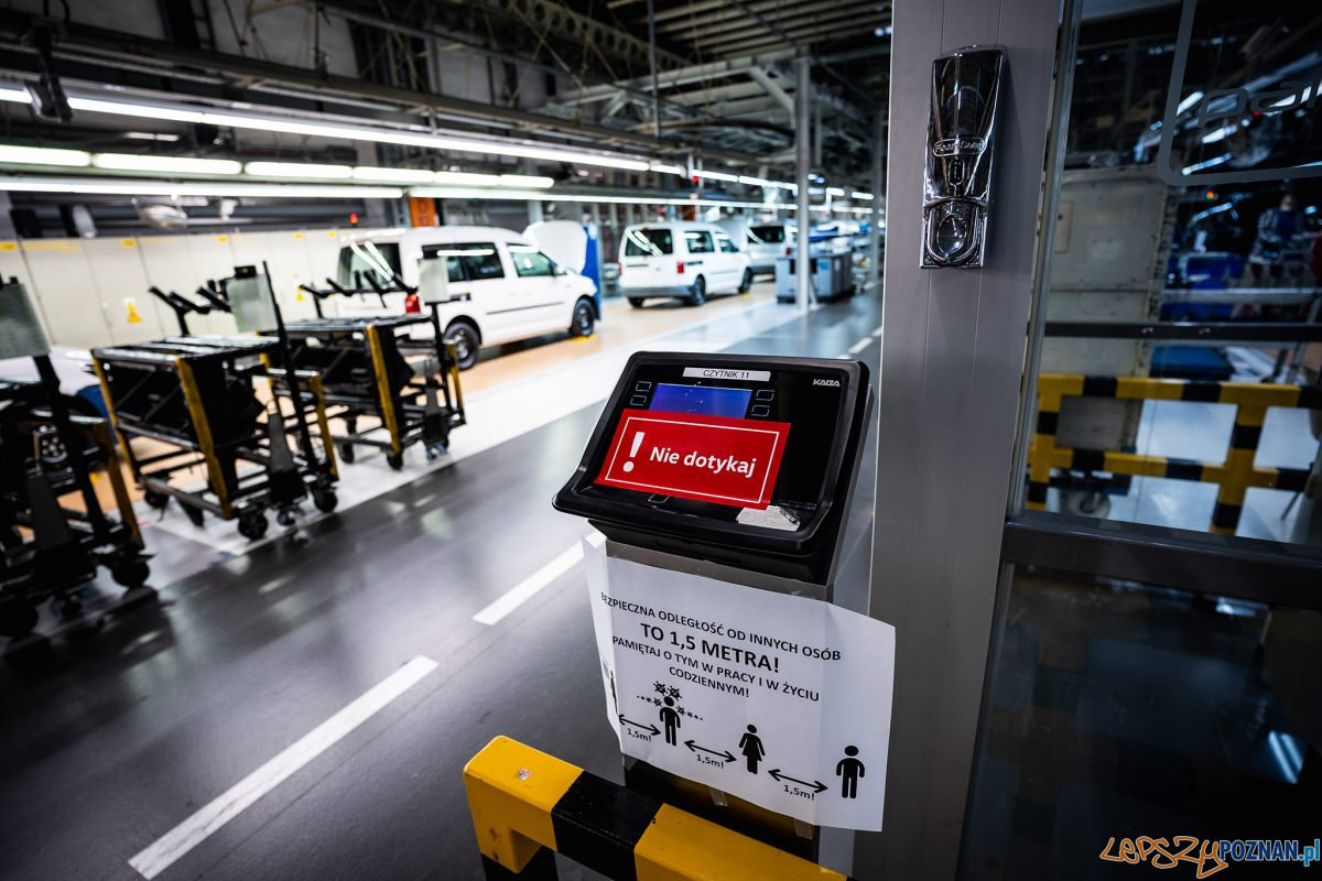 Volkswagen Poznań - pandemia Foto: Visionathor